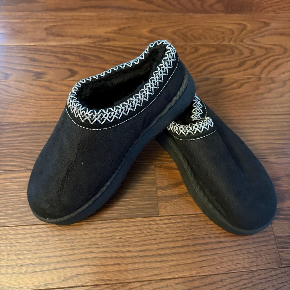 Women’s Slip on Black Slippers Size 8.5 NWOT